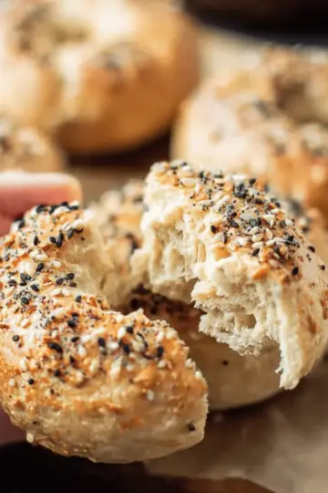 Easy & Delicious 3-Ingredient Bagels (Vegan & GF Option)