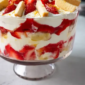 The Best Strawberry Banana Pudding