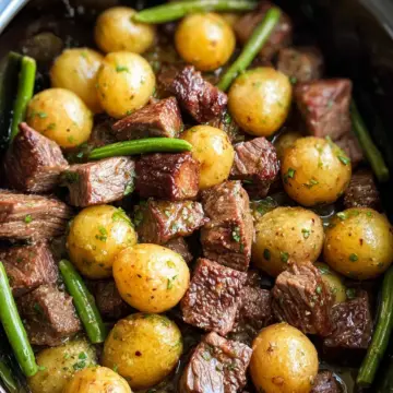 Slow Cooker Garlic Butter Beef Bites and Potatoes