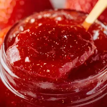 Small Batch Strawberry Jam (no pectin required)