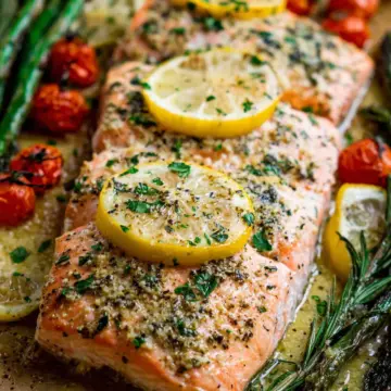 Garlic Salmon with Butter and Lemon