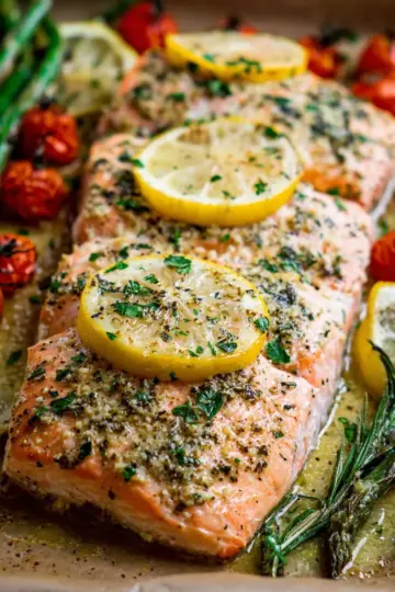 Garlic Salmon with Butter and Lemon