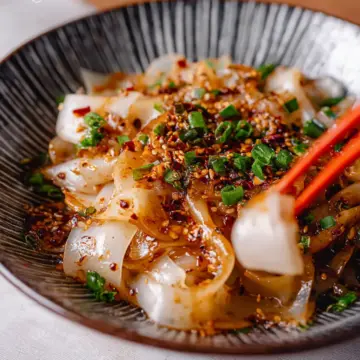 Delicious Soy Chili Oil Rice Paper Noodles in Just 15 Minutes